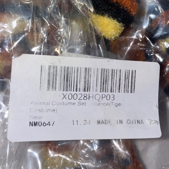 NWOT 3 Piece Set Animal For Halloween Costume Tiger Ears, Tail and Bow Tie - Picture 5 of 5